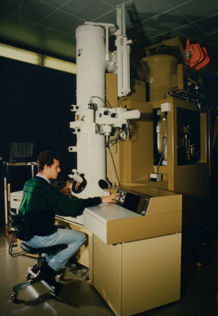 Microscope électronique de l’Université d’Anvers