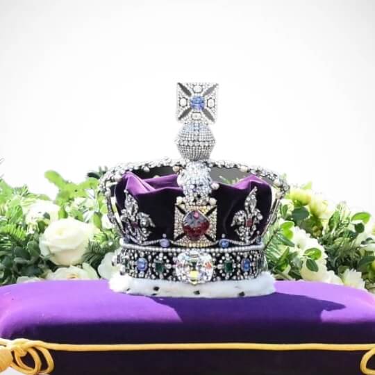 Le Koh-I-Noor est serti dans la couronne de la défunte reine Elisabeth
