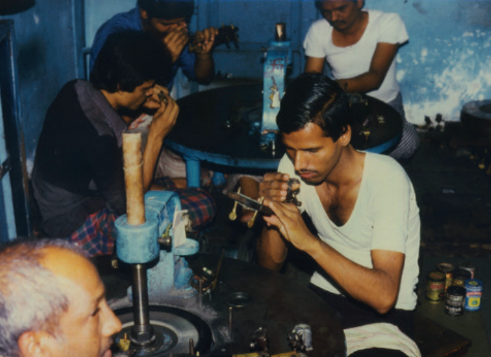 Usine de taille à Bombay dans les années 80